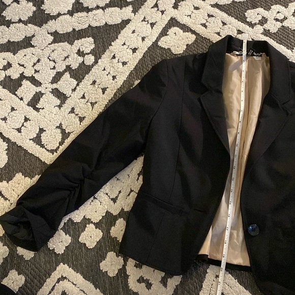 H&M Fitted Blazer - Picture 8 of 14